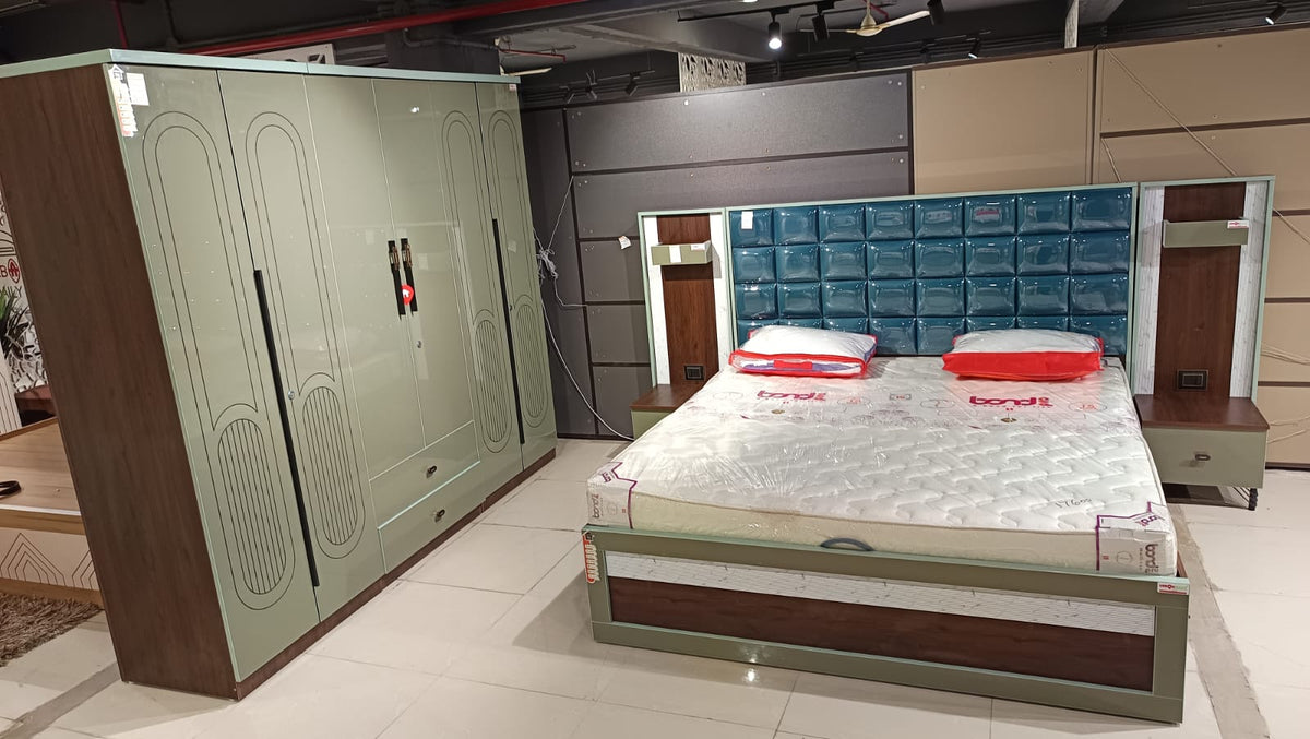 DREWNO KING SIZE BEDROOMSET